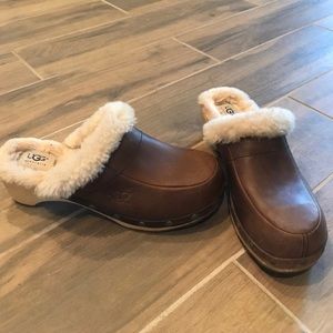 Re-poshing UGG clogs *authentic*